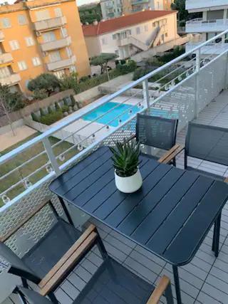 Apartamento Con Piscina Y Cerca De La Playa Cambrils Eksteriør billede